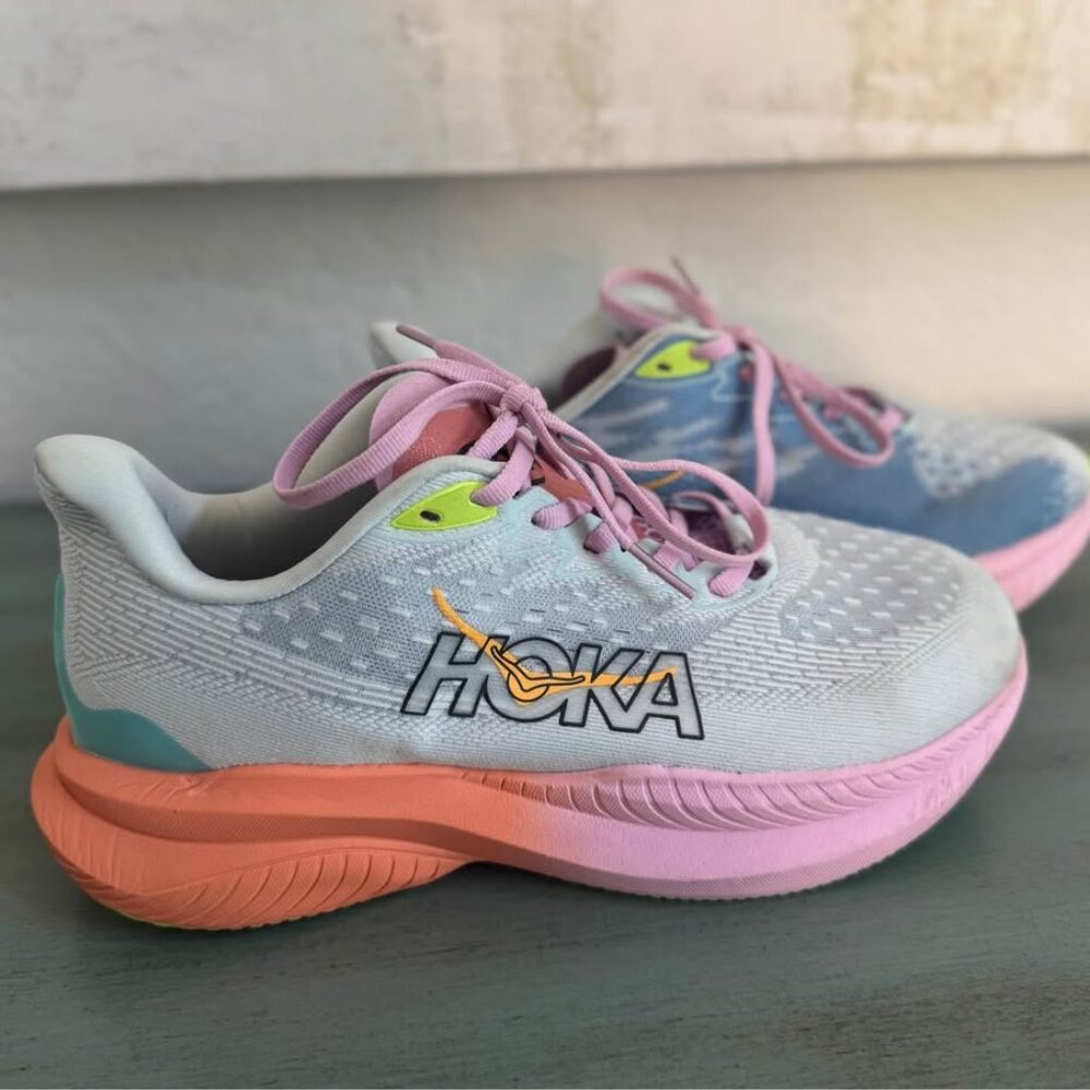 Women’s size 7 - HOKA